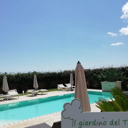 Il Giardino Del Tiglio Acomodação com café da manhã Uggiano La Chiesa Exterior foto