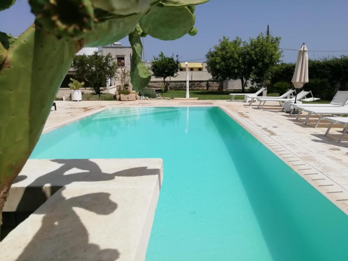 Il Giardino Del Tiglio Acomodação com café da manhã Uggiano La Chiesa Exterior foto