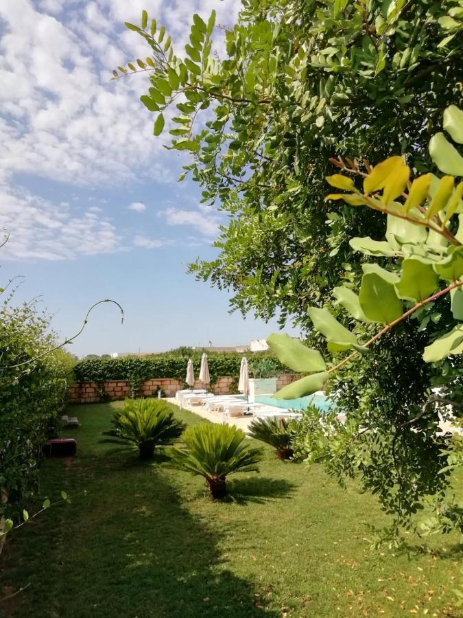 Il Giardino Del Tiglio Acomodação com café da manhã Uggiano La Chiesa Exterior foto