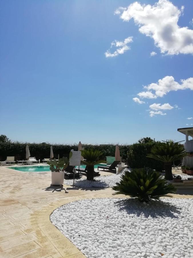 Il Giardino Del Tiglio Acomodação com café da manhã Uggiano La Chiesa Exterior foto