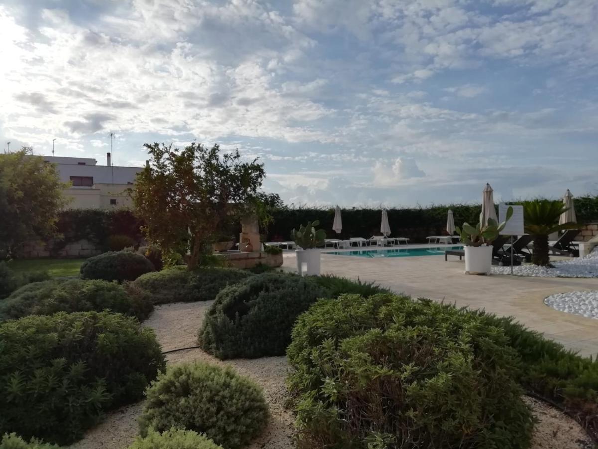 Il Giardino Del Tiglio Acomodação com café da manhã Uggiano La Chiesa Exterior foto