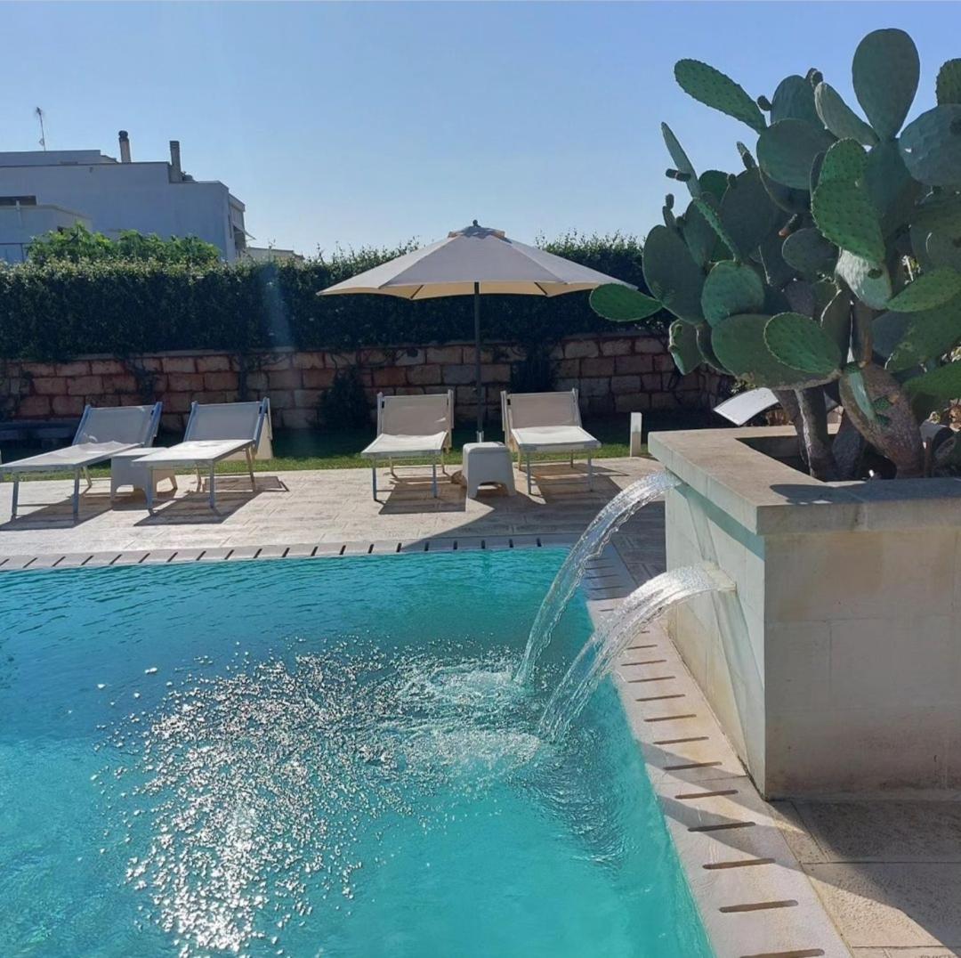Il Giardino Del Tiglio Acomodação com café da manhã Uggiano La Chiesa Exterior foto