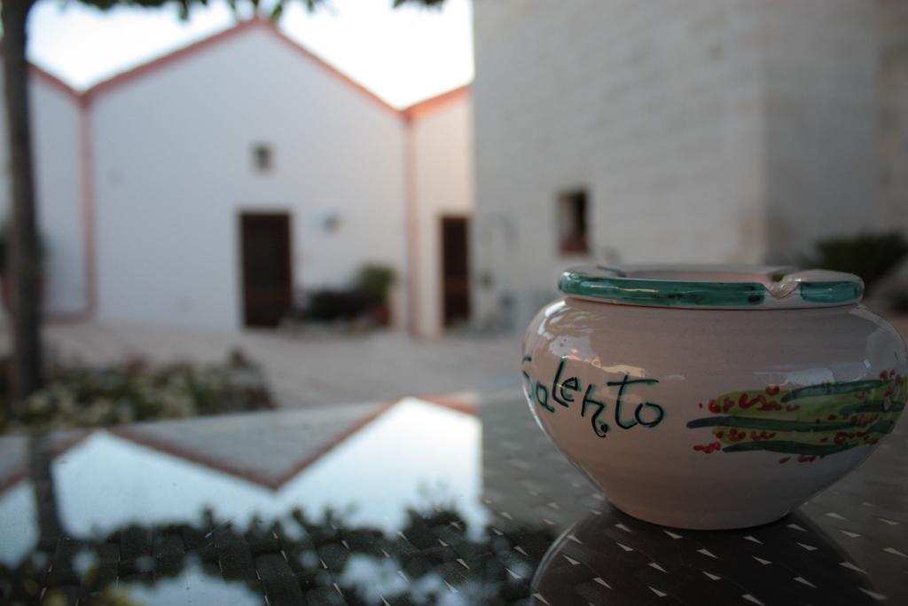 Il Giardino Del Tiglio Acomodação com café da manhã Uggiano La Chiesa Exterior foto