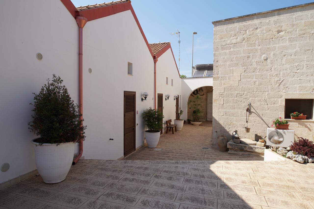 Il Giardino Del Tiglio Acomodação com café da manhã Uggiano La Chiesa Exterior foto