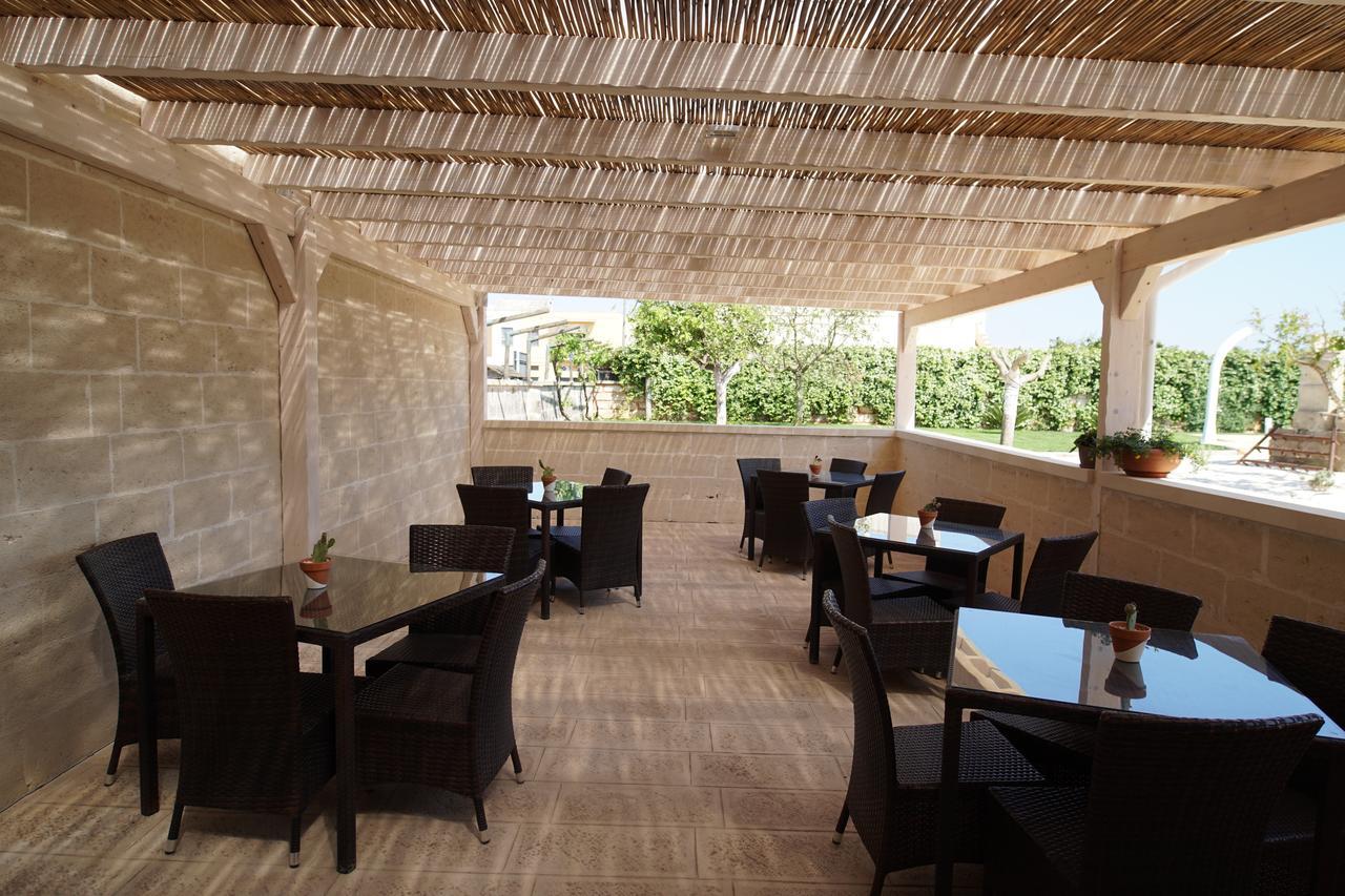 Il Giardino Del Tiglio Acomodação com café da manhã Uggiano La Chiesa Exterior foto